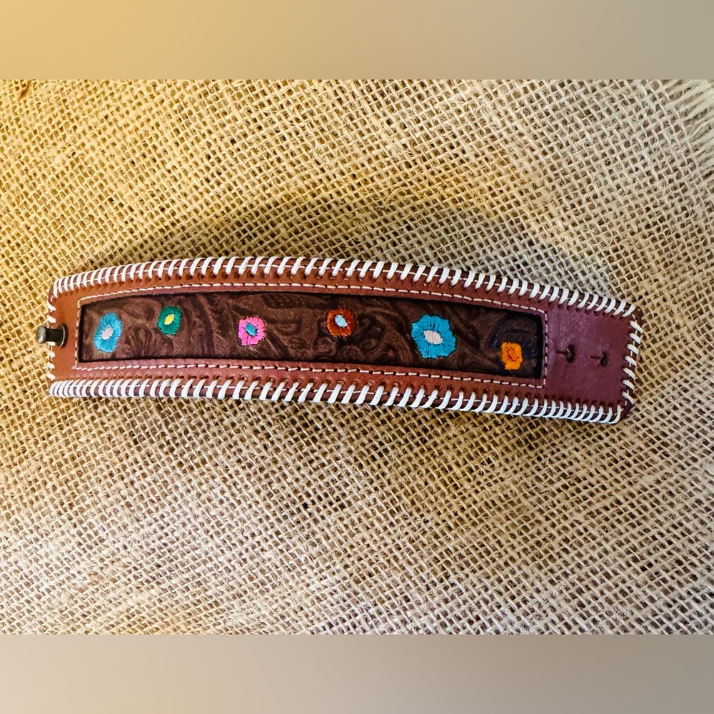 Justin Western Genuine Leather Cuff Bracelet Floral Tooled Embroidered Cowgirl - Picture 2 of 11